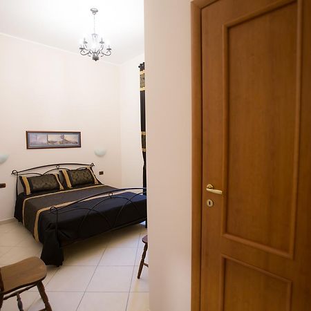 לינה וארוחת בוקר נאפולי A Casa Di Nonna Giulia מראה חיצוני תמונה