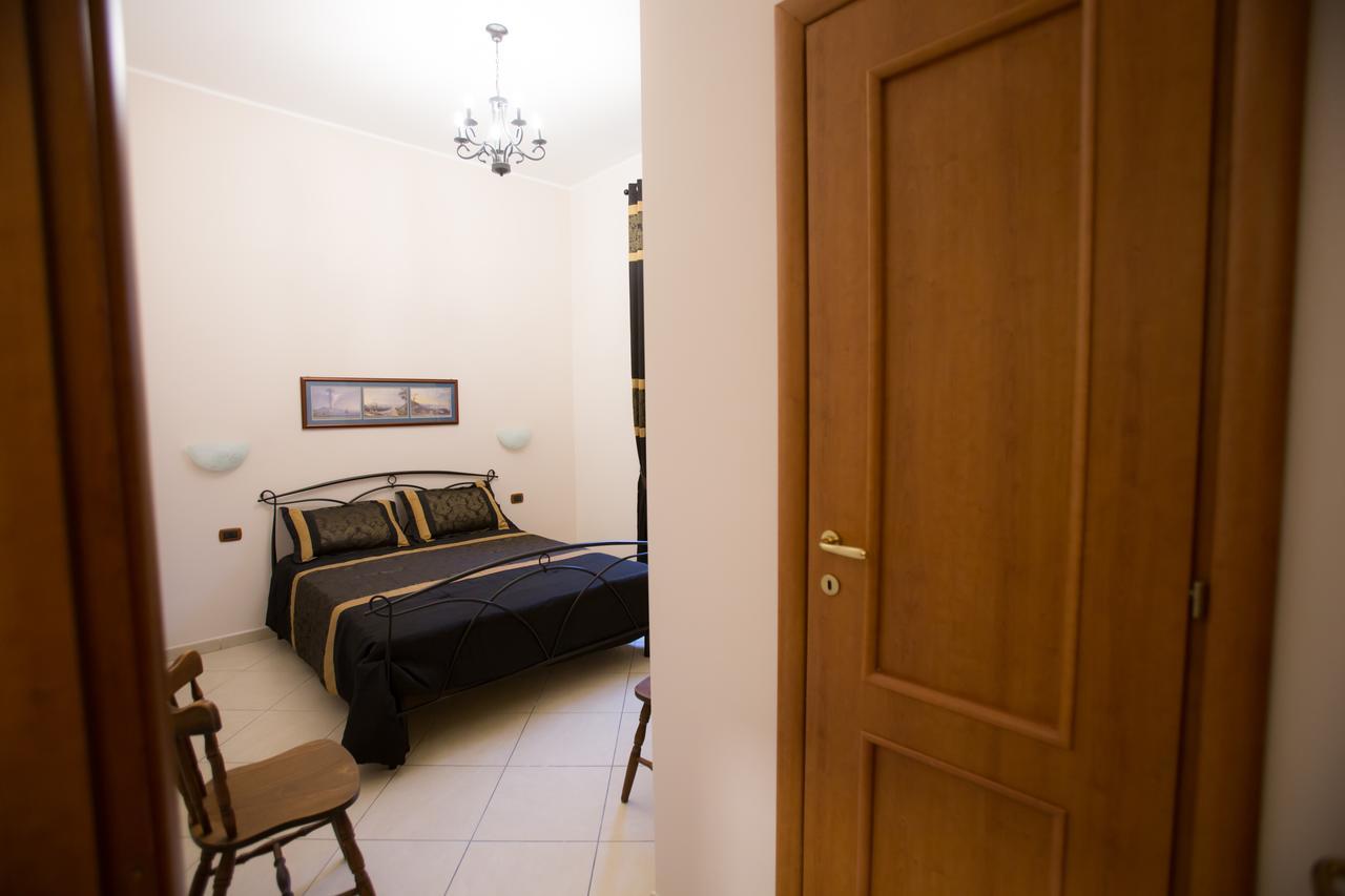 לינה וארוחת בוקר נאפולי A Casa Di Nonna Giulia מראה חיצוני תמונה