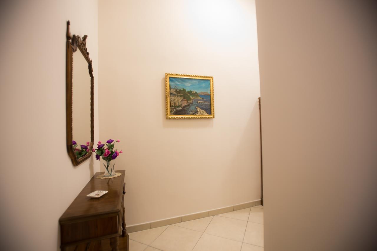 לינה וארוחת בוקר נאפולי A Casa Di Nonna Giulia מראה חיצוני תמונה